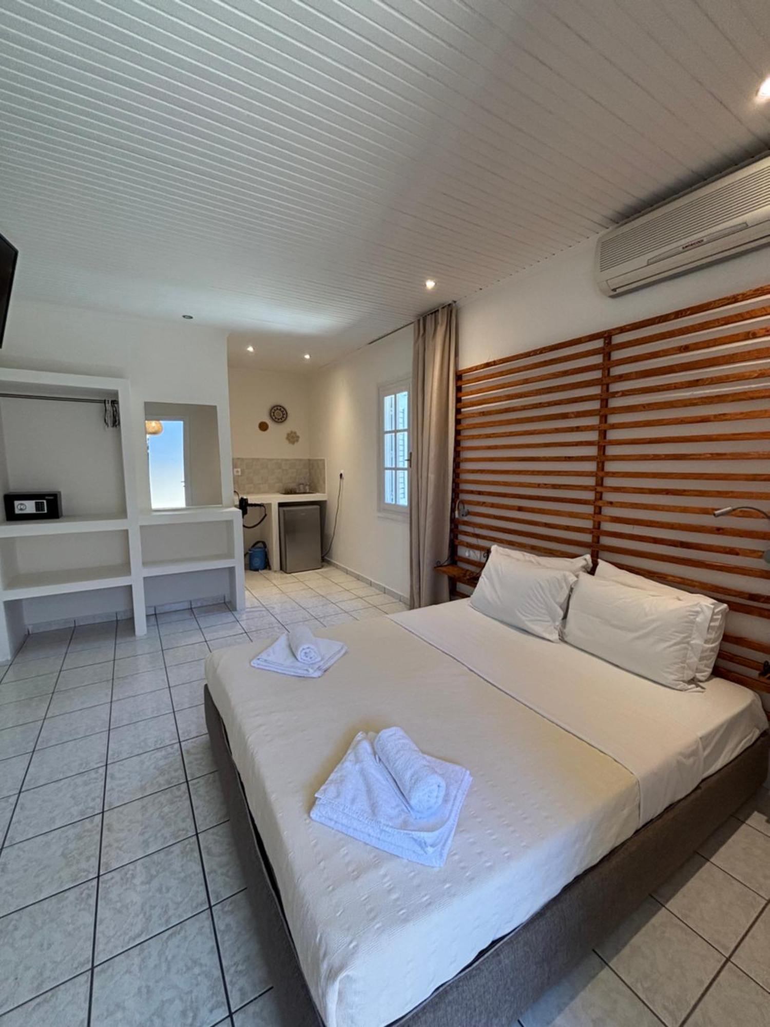 Physis Oikos Beachfront